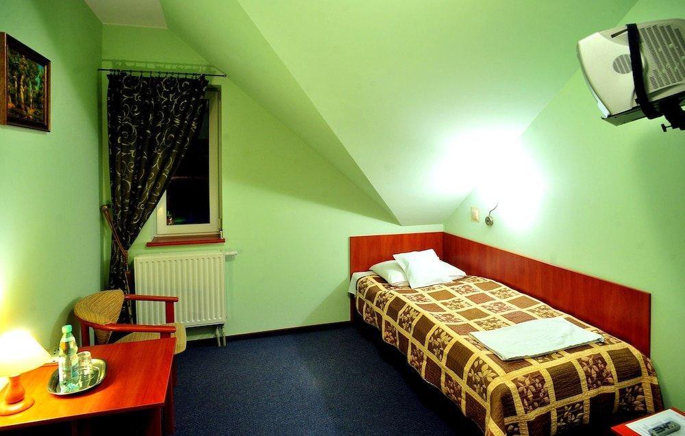 Hotel Zlote Deby Варшава Екстериор снимка